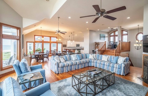 Hatteras House | Oceanfront Hatteras home w/countless amenities & panoramic views!