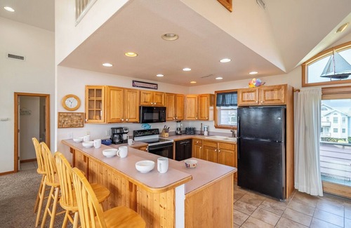 Salvo House | Oceanfront home in Salvo w/Private Pool & Game Room