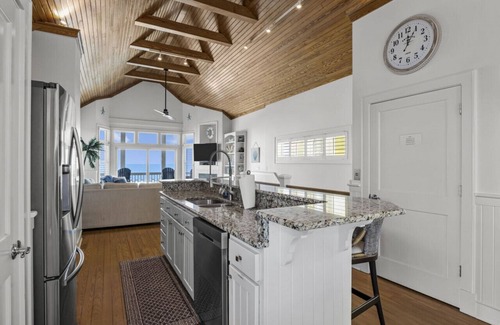 Sea Dreams House | Oceanfront Home, Stunning Views, Elevator!