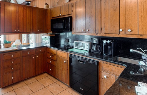 Edisto Island House | Oceanfront home with beach access, great ocean view, deck, screened porch, WiFi