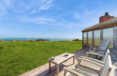 Sea Ranch House | Oceanfront Home with Private Hot Tub & Deck, Beach Access & Shared Pools/Tennis