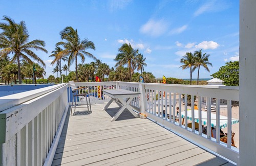 Fort Pierce Apartment | Oceanfront Inn Room #8 - Partial Ocean View - King Bed