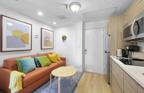 Flamingo/Lummus Apartment | Oceanfront Junior 2BR APT on Ocean Drive
