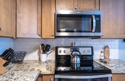 Kihei Condo | Oceanfront Kihei Sands Beachfront Condos B3 – 2 bd 2ba