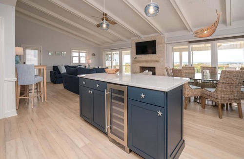 Sunset Beach House | Oceanfront Luxury Home on Sunset Beach West End - Newly Renovated/Open Floorplan