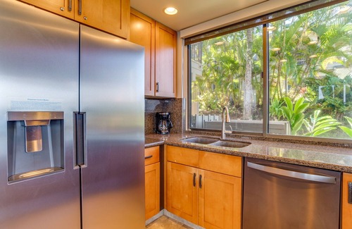 Napili Condo | Oceanfront Luxury Villa | Sweeping 180° Views - Walk to Beach