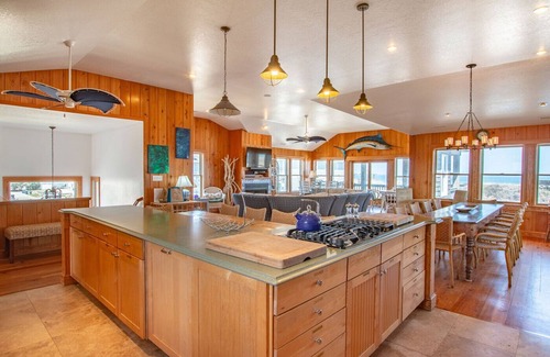 Nags Head House | Oceanfront, Nags Head NC - 13 bedrm home w historic charm + modern conveniences
