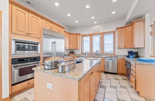 Hatteras House | Oceanfront Oasis 2025 Upgrades, Pool, Hot Tub, Tiki Bar, Dog-Friendly & Stunning Views!