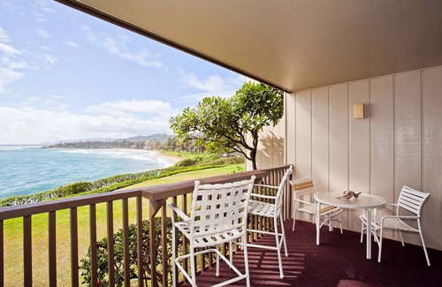 Wailua House Lots Condo | Oceanfront on Kauai starting at $140/night!