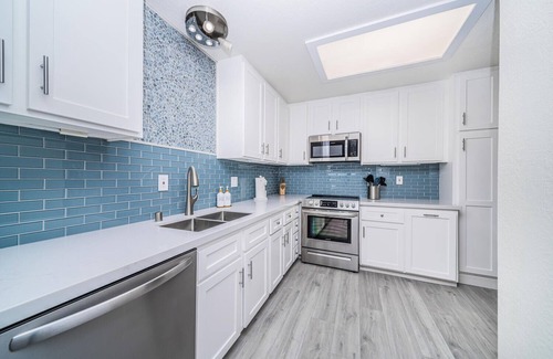South Mission Beach House | Oceanfront * Penthouse * Views Galore * Pets OK!
