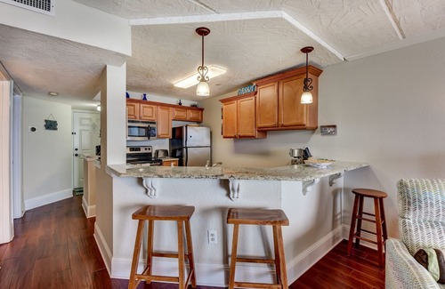 Ponce Inlet Condo | Oceanfront Ponce Inlet FL, Top-floor 2/2, Remodeled with higher kitchen ceiling