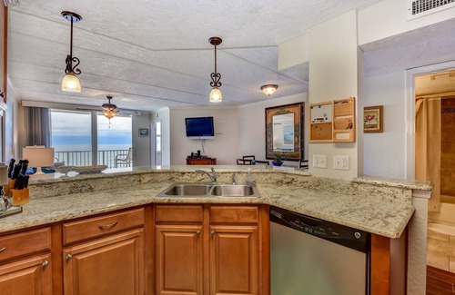 Ponce Inlet Condo | Oceanfront Ponce Inlet FL, Top-floor 2/2, Remodeled with higher kitchen ceiling