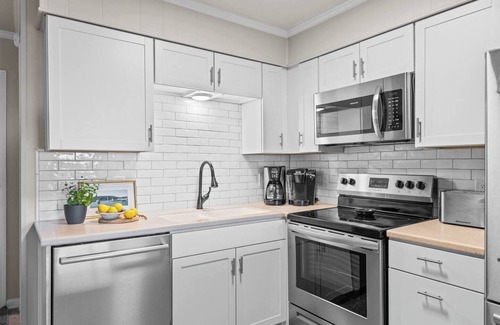 Morehead City Condo | Oceanfront | Pool | 2 Bedrooms