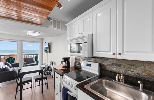 Myrtle Beach Condo | Oceanfront Relaxation at St Clements w/Pool