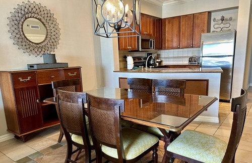 Key West Resort | Oceanfront Resort, Infinity Pool, Hot Tub, Courtyard, Sleeps 6, 7 Nights, Hyatt