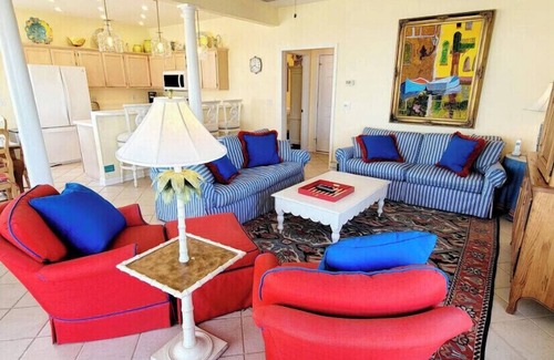 Surfside Beach House | ☆Oceanfront Serenity☆ Private Pool & Beach Walkway