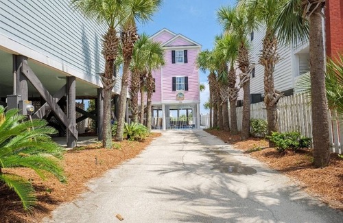 Surfside Beach House | ☆Oceanfront Serenity☆ Private Pool & Beach Walkway