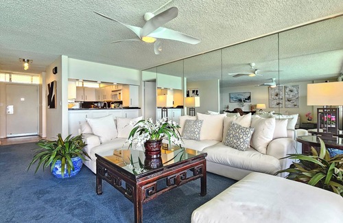 Diamond Head - Kapahulu - St. Louis Condo | Oceanfront Spacious Condo Sleeps 3 Stunning Ocean, Tropical Beach and Bay Views