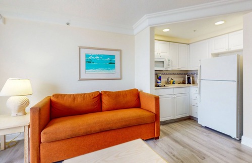 Ortona Park Hotel | Oceanfront suite with amazing views, gym & high-speed internet