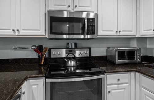 Isle of Palms Condo | Oceanfront Top Floor Villa, Large Balcony, & Community Pool in Wild Dunes!