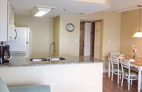 Daytona Beach Shores Condo | Oceanfront 1 bedroom/1 bath condo Daytona Beach Shores for July 1-8, 2023