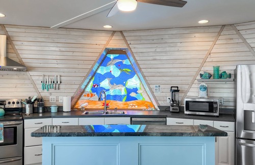 Sneads Ferry House | Oceanfront Dome Home with Unobstructed Views of Sea and Stars (Sleeps 16!)