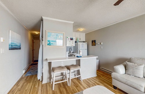 Sneads Ferry Condo | Oceanfront Topsail Reef condo with fast AC & WiFi - beach access & tennis