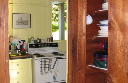 Boothbay Harbor Cottage | Oceanfront Juniper Point Cottage with dock, screened porch, close boat traffic