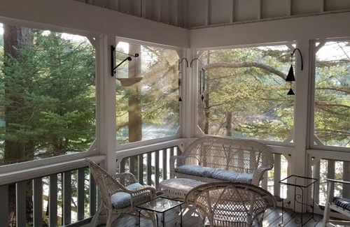 Boothbay Harbor Cottage | Oceanfront Juniper Point Cottage with dock, screened porch, close boat traffic