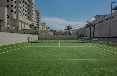 Zona Hotelera Condo | Oceanfront white sand beach condo
