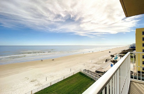 New Smyrna Beach Condo | Oceania II