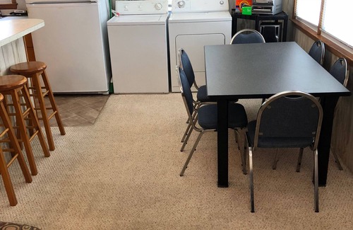 Beach Haven Park Apartment | Oceanside Duplex-7 Homes to Beach (2nd Floor Only) Weekly Rental Only