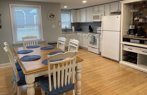North Beach Haven House | Oceanside Duplex near BBYC