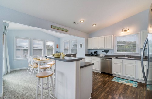 Carolina Dunes House | Oceanside home in Duck w/private pool & hot tub!