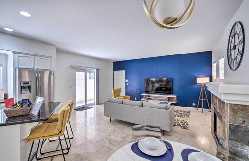 Townsite Cottage | Oceanside Home w/Rooftop Patio - Steps to Beach!