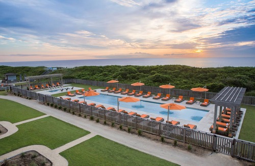 Duck Apartment | Oceanside King Suite | Near Pool + Private Beach