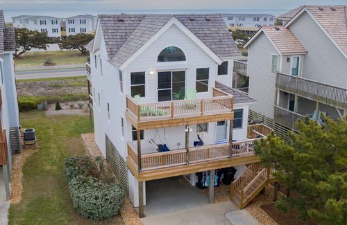 Nags Head House | Oceanside - Oceanfront Pool - 2 Master Bedrooms