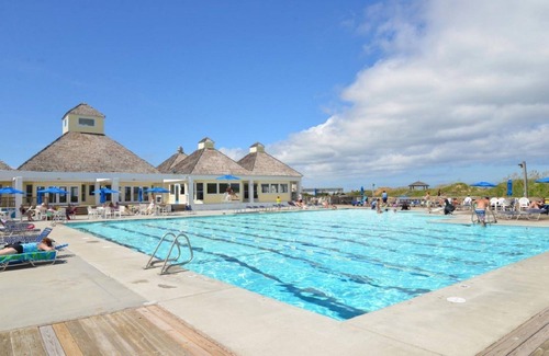 Nags Head House | Oceanside - Oceanfront Pool - 2 Master Bedrooms