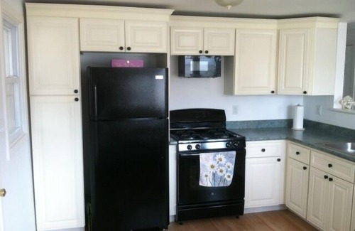 North Beach Haven House | Oceanside, Oversized Cape-Rent Sunday to Sunday in beautiful Brant Beach