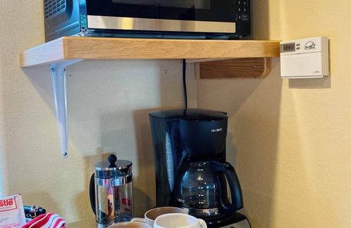 Kodiak Apartment | Oceanspray B&B:2-bedroom apartment in Kodiak where you'll feel the ocean spray!