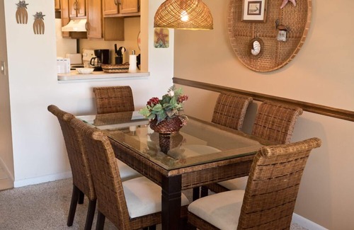 Crescent Beach Condo | Oceanview 2 Bedroom Townhouse Summerhouse 250