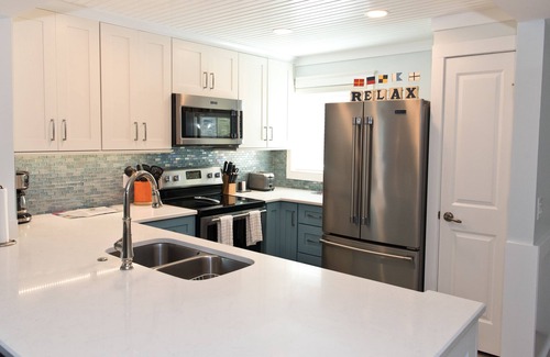 Crescent Beach Condo | Oceanview 2 Bedroom Flat Summerhouse Unit 449