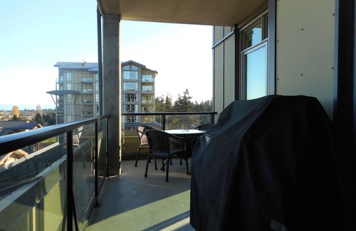 Regional District of Nanaimo Condo | Oceanview- 3 Bedroom, 2 Bathroom Condo Downtown Parksville - Vancouver Island.