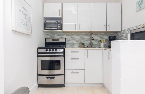 North Bay Village Apartment | OceanView Balcony apt in North Bay Village Parking
