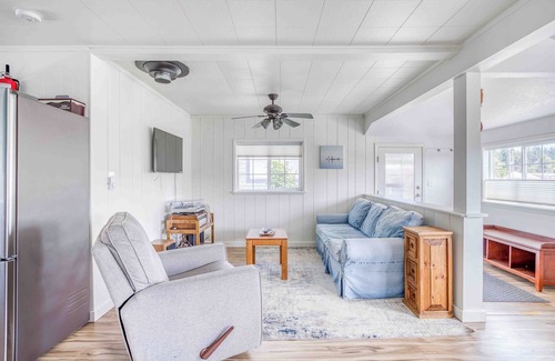 Tillamook House | Oceanview Cottage with Hot Tub, Deck, BBQ, Steps to the Beach
