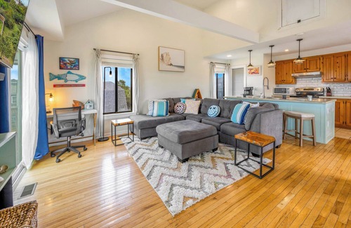 Wimble Shores House | Oceanview Dog Friendly w/Hot Tub, Screened Porch, and Nearby Beach Access
