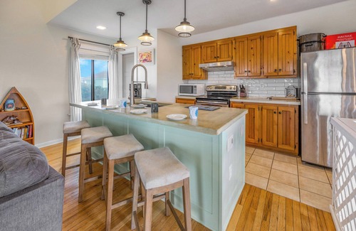 Wimble Shores House | Oceanview Dog Friendly w/Hot Tub, Screened Porch, and Nearby Beach Access