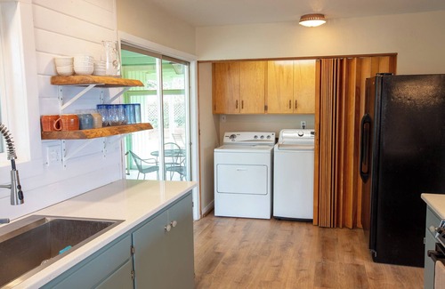 Waldport House | Oceanview Escape – Pet Friendly, Family Ready, Near Waldport Beach