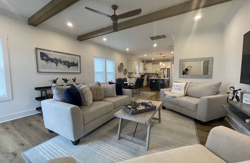 Wilmington Beach House | Oceanview NEW Home with Amazing Rooftop and Rec Room! Under 3 min walk 2 beach!
