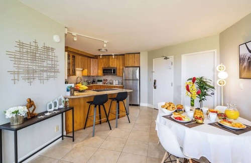 Kihei Condo | Oceanview Retreat | Walk to Beach & Restaurants